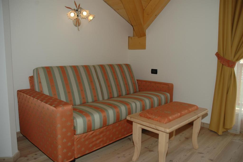 Residence Garni Il Giglio 코메차두라 객실 사진
